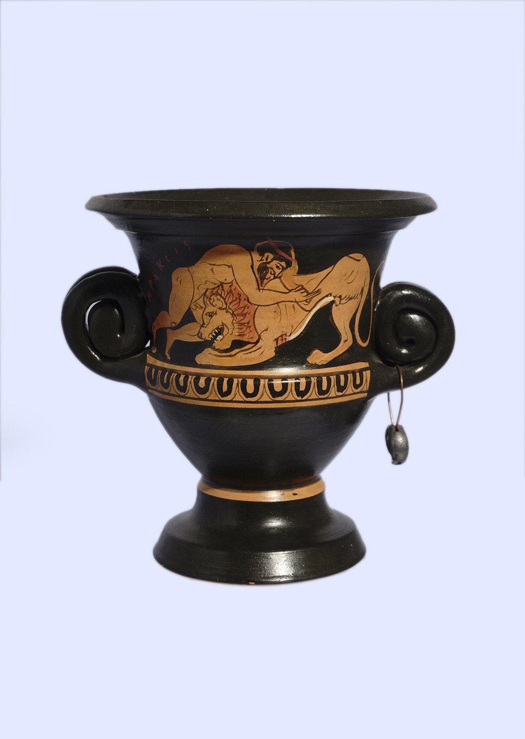 Classical red-figure crater with Hercules fighting with the Nemean lion 