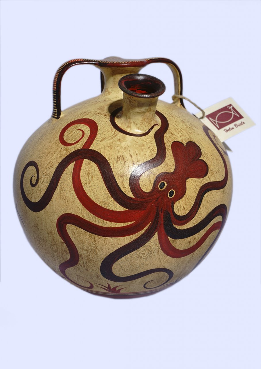 Minoan Greek false - neck amphora with an octopus