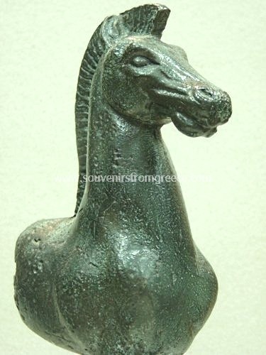 Souvenirs from Greece: Parthenon bronze horse statue Greek statues Bronze statues Classic greek statue handmade greek bronze statue of the acropolis horse, replica of the marble sculpture "Forepart of a horse" found in the Acropolis, now on display at the Acropolis museum. The bronze sculpture sits on a bronze base and is one of the must have greek art gifts.