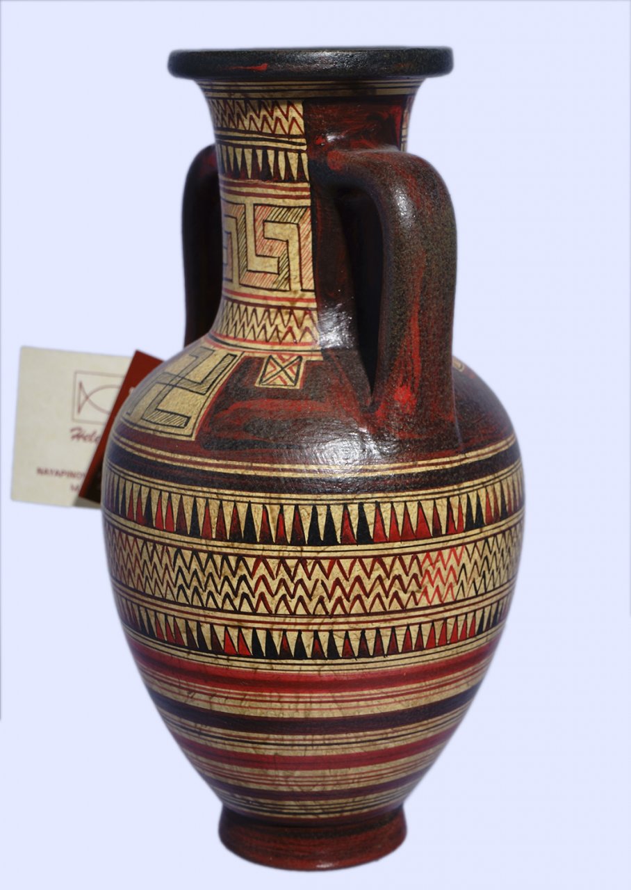 Attic amphora with geometric decoration 