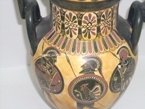 TROYAN WAR GREEK BLACK FIGURED AMPHORA Greek pottery Ancient greek vessels
