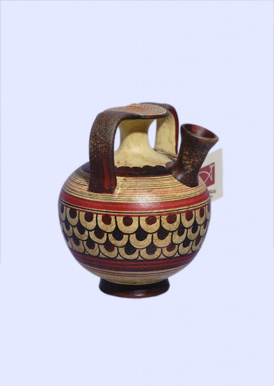 Late Minoan small stirrup jar with geometric decoration